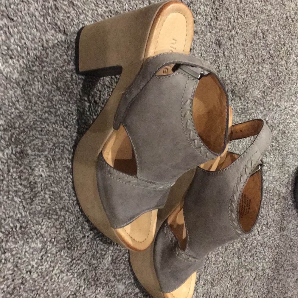 Nicole 8 platform